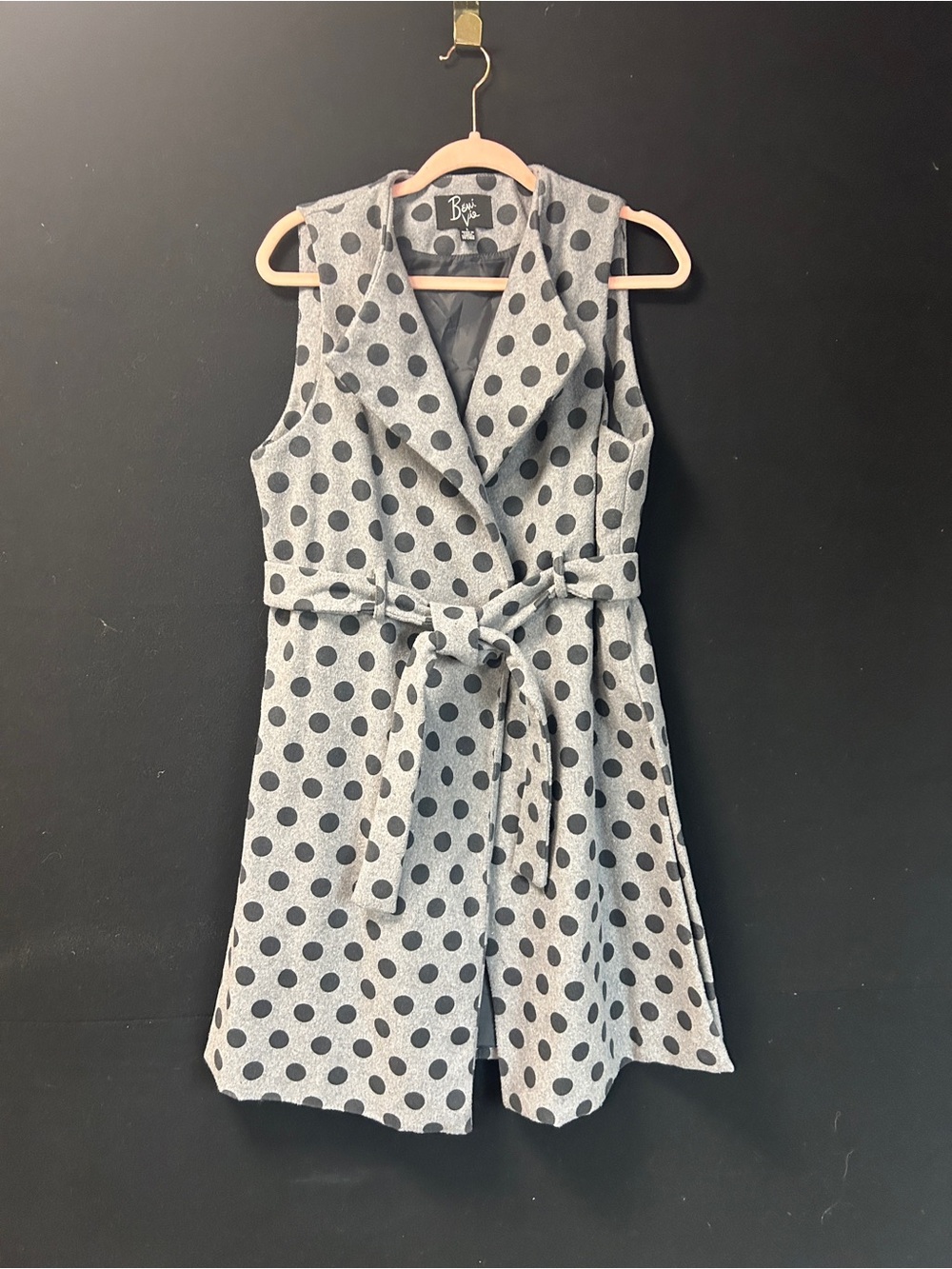 Polka Dot Sleeveless Long Vest in Gray with Belt - Picture 3 of 6